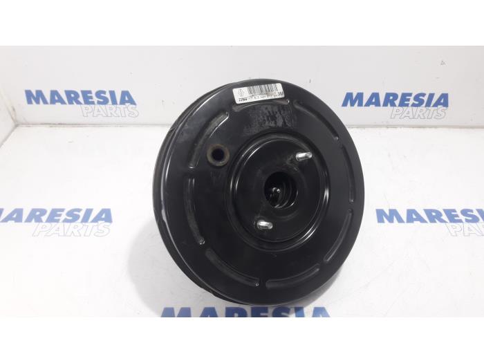 Gebruikte Rembekrachtiger Renault Grand Scénic III (JZ) 1.5 dCi 110 Prijs € 35,00 Margeregeling aangeboden door Maresia Parts