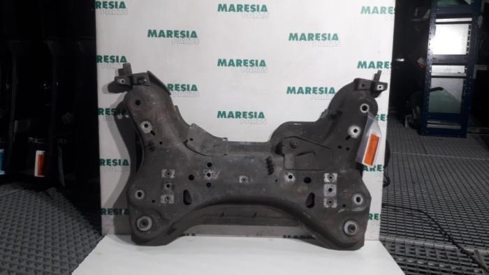 Gebruikte Subframe Renault Vel Satis (BJ) 3.0 dCi V6 24V Prijs € 59,00 Margeregeling aangeboden door Maresia Parts