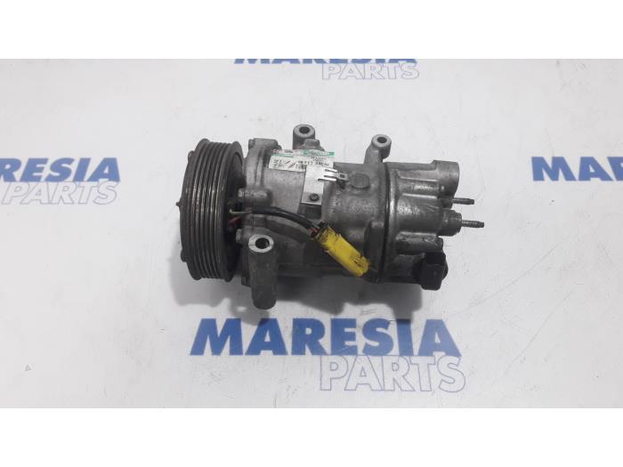 Gebruikte Aircopomp Peugeot 308 CC (4B) 2.0 HDiF 16V Prijs € 157,50 Margeregeling aangeboden door Maresia Parts