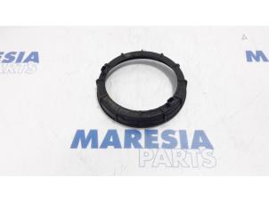 Gebruikte Tank element Pomp Peugeot 508 SW (8E/8U) 1.6 HDiF 16V Prijs € 10,00 Margeregeling aangeboden door Maresia Parts