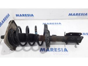 Gebruikte Mac Phersonpoot rechts-voor Citroen Jumpy (G9) 2.0 HDiF 16V 125 Prijs € 60,50 Inclusief btw aangeboden door Maresia Parts