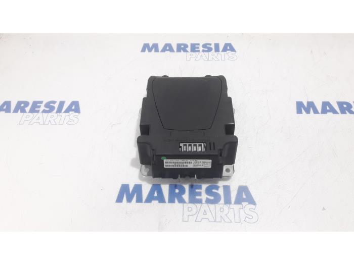 Gebruikte Head-up display Peugeot 508 (8D) 1.6 THP 16V Prijs € 262,50 Margeregeling aangeboden door Maresia Parts