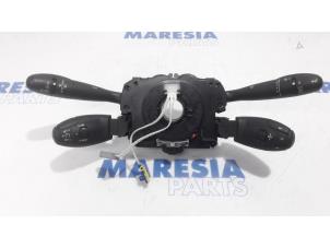 Gebruikte Schakelaar Stuurkolom (licht) Citroen C3 Picasso (SH) 1.6 HDi 90 Prijs € 105,00 Margeregeling aangeboden door Maresia Parts