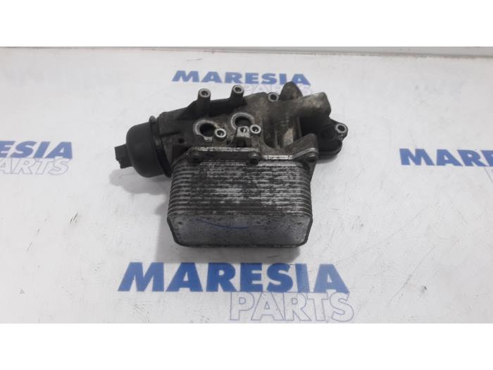 Gebruikte Oliefilterhouder Renault Trafic New (FL) 2.0 dCi 16V 115 Prijs € 60,50 Inclusief btw aangeboden door Maresia Parts