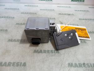 Gebruikte Kontaktslot + Sleutel Renault Scénic II (JM) 1.5 dCi 85 Prijs € 157,50 Margeregeling aangeboden door Maresia Parts