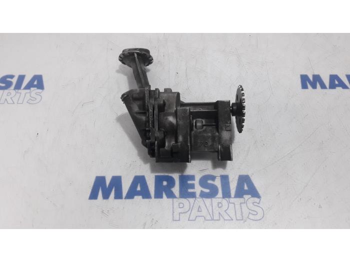 Gebruikte Oliepomp Renault Kangoo Be Bop (KW) 1.5 dCi 90 FAP Prijs € 72,60 Inclusief btw aangeboden door Maresia Parts
