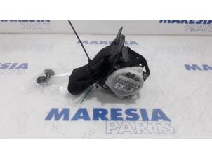 Gebruikte Veiligheidsgordel rechts-achter Citroen C4 Picasso (3D/3E) 1.6 e-HDi 115 Prijs € 50,00 Margeregeling aangeboden door Maresia Parts