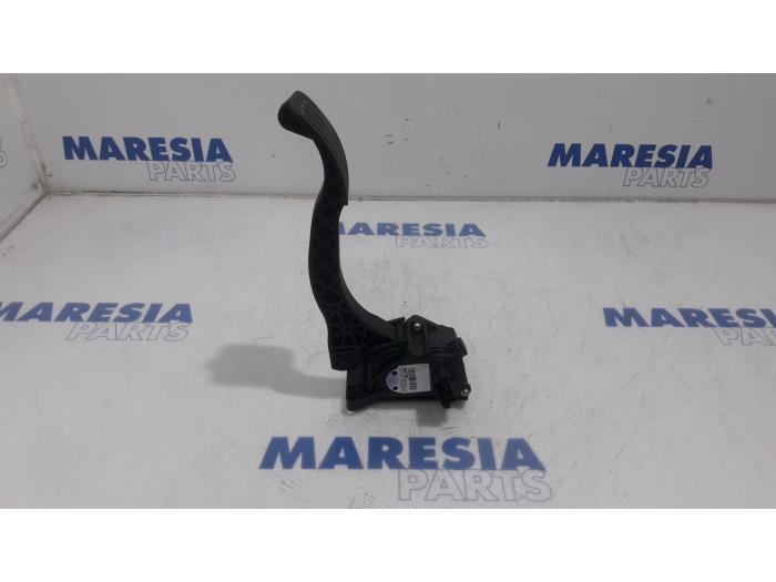 Gebruikte Gaspedaalpositie Sensor Citroen C4 Picasso (3D/3E) 1.6 e-HDi 115 Prijs € 30,00 Margeregeling aangeboden door Maresia Parts