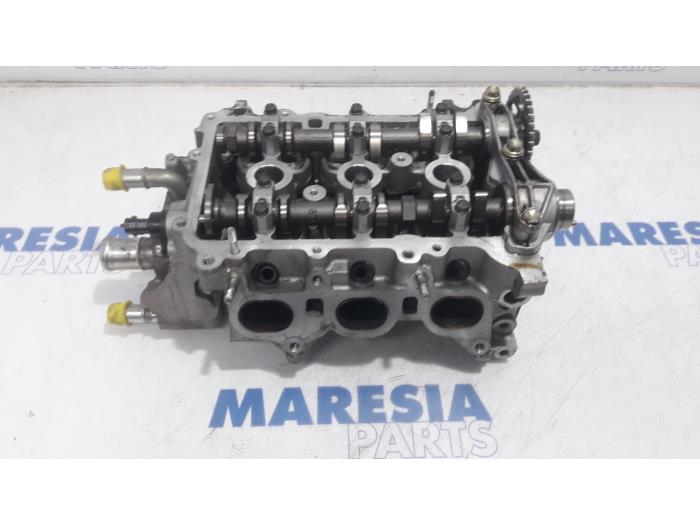 Gebruikte Cilinderkop Peugeot 107 1.0 12V Prijs € 157,50 Margeregeling aangeboden door Maresia Parts