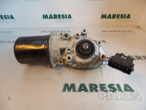 Gebruikte Ruitenwissermotor voor Peugeot 406 (8B) 1.8 16V Prijs € 35,00 Margeregeling aangeboden door Maresia Parts
