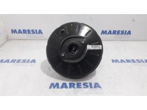 Gebruikte Rembol Renault Clio IV Estate/Grandtour (7R) 0.9 Energy TCE 12V Prijs € 34,95 Margeregeling aangeboden door Maresia Parts