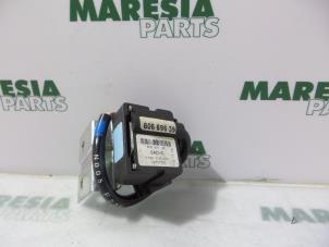 Gebruikte Computer Diversen Lancia Thesis (841) 2.4 20V Prijs € 75,00 Margeregeling aangeboden door Maresia Parts