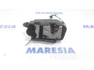 Gebruikte Deurslot Mechaniek 4Deurs rechts-achter Fiat Idea (350AX) 1.4 16V Prijs € 35,00 Margeregeling aangeboden door Maresia Parts
