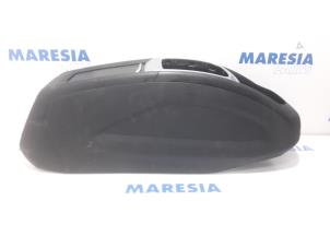 Gebruikte Middenconsoles Citroen C4 Picasso (3D/3E) 1.6 e-HDi 115 Prijs € 69,99 Margeregeling aangeboden door Maresia Parts