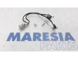 Gebruikte Sensor (overige) Peugeot 307 CC (3B) 2.0 16V Prijs € 50,00 Margeregeling aangeboden door Maresia Parts