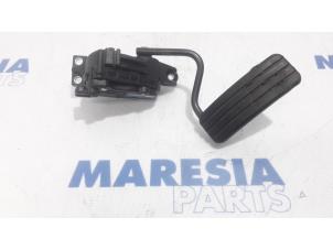 Gebruikte Sensor Gaspedaalpositie Renault Espace (JK) 2.0 16V Turbo Prijs € 29,99 Margeregeling aangeboden door Maresia Parts