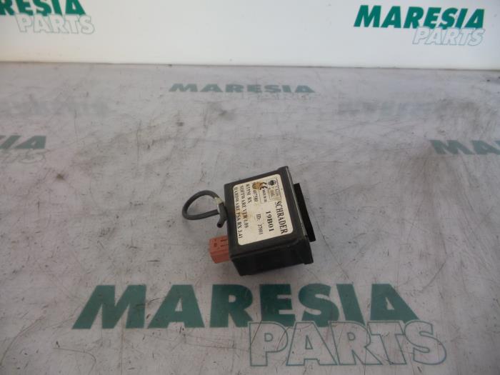 Gebruikte Computer Diversen Peugeot 607 (9D/U) 2.2 16V Prijs € 50,00 Margeregeling aangeboden door Maresia Parts