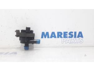 Gebruikte Waterpomp Renault Master IV (FV) 2.3 dCi 110 16V FWD Prijs € 60,50 Inclusief btw aangeboden door Maresia Parts