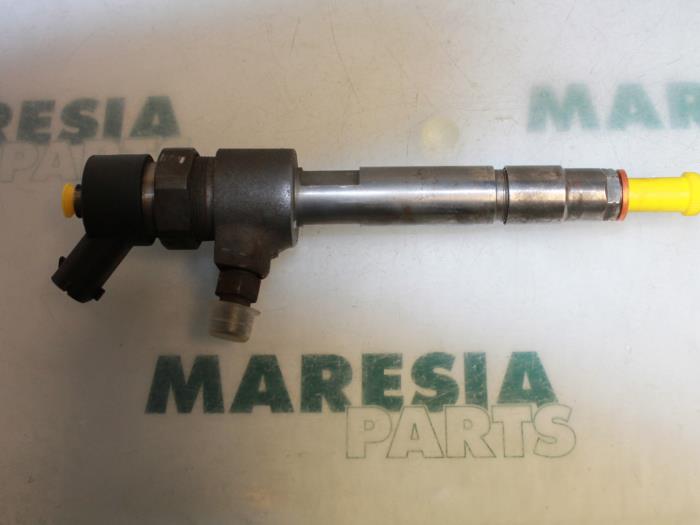 Gereviseerde Verstuiver (diesel) Fiat Multipla (186) 1.9 JTD 105 SX,ELX Prijs € 127,05 Inclusief btw aangeboden door Maresia Parts