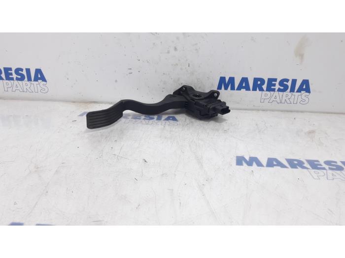Gebruikte Gaspedaalpositie Sensor Citroen DS3 (SA) 1.6 Blue Hdi 100 Prijs € 20,00 Margeregeling aangeboden door Maresia Parts