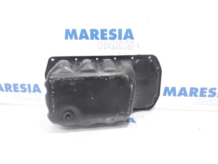 Gebruikte Carterpan Peugeot 3008 I (0U/HU) 1.6 VTI 16V Prijs € 24,99 Margeregeling aangeboden door Maresia Parts