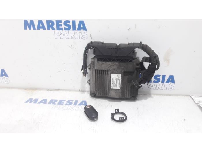 Gebruikte Computer Motormanagement Fiat 500 (312) 1.3 MJTD 16V Prijs € 210,00 Margeregeling aangeboden door Maresia Parts
