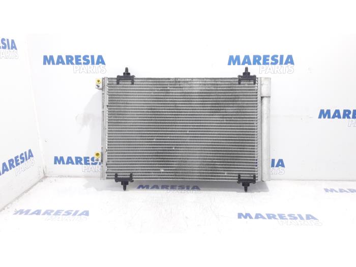 Gebruikte Airco Condensor Peugeot 3008 I (0U/HU) 1.6 16V THP 155 Prijs € 35,00 Margeregeling aangeboden door Maresia Parts