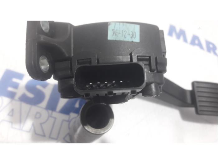Gaspedaalpositie Sensor van een Alfa Romeo 159 (939AX) 1.9 JTDm 2009