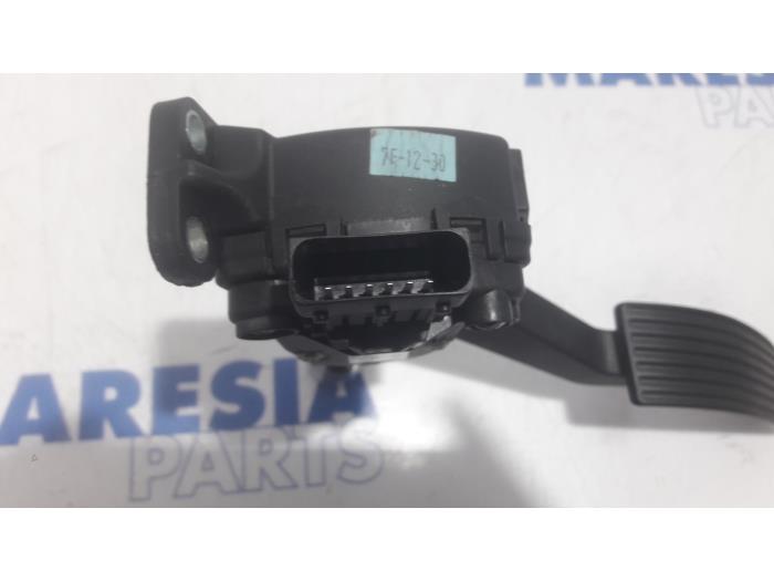 Gaspedaalpositie Sensor van een Alfa Romeo 159 (939AX) 1.9 JTDm 2009