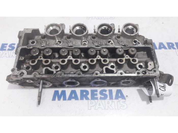 Gebruikte Cilinderkop Peugeot Bipper (AA) 1.4 HDi Prijs € 157,50 Margeregeling aangeboden door Maresia Parts