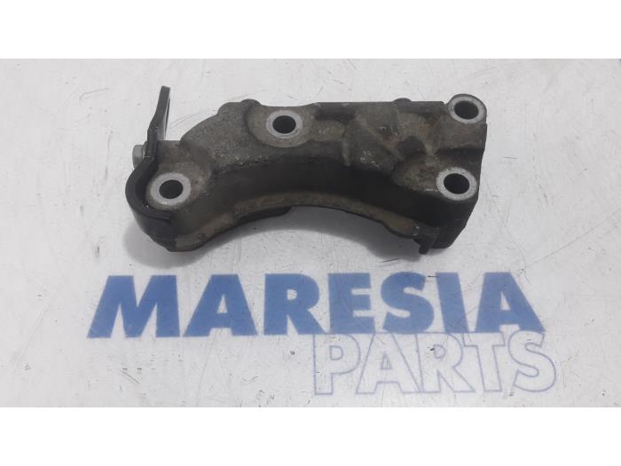 Gebruikte Motorsteun Peugeot Bipper (AA) 1.4 HDi Prijs € 25,00 Margeregeling aangeboden door Maresia Parts