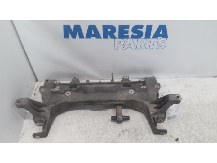 Gebruikte Subframe Peugeot Bipper (AA) 1.3 HDI Prijs € 127,05 Inclusief btw aangeboden door Maresia Parts