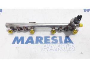 Gebruikte Injector brug Renault Kangoo/Grand Kangoo (KW) 1.2 16V TCE Prijs € 42,35 Inclusief btw aangeboden door Maresia Parts