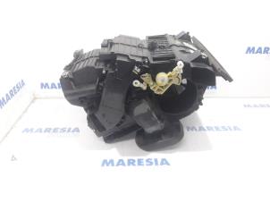 Gebruikte Kachelhuis Dacia Duster (HS) 1.6 16V Prijs € 210,00 Margeregeling aangeboden door Maresia Parts