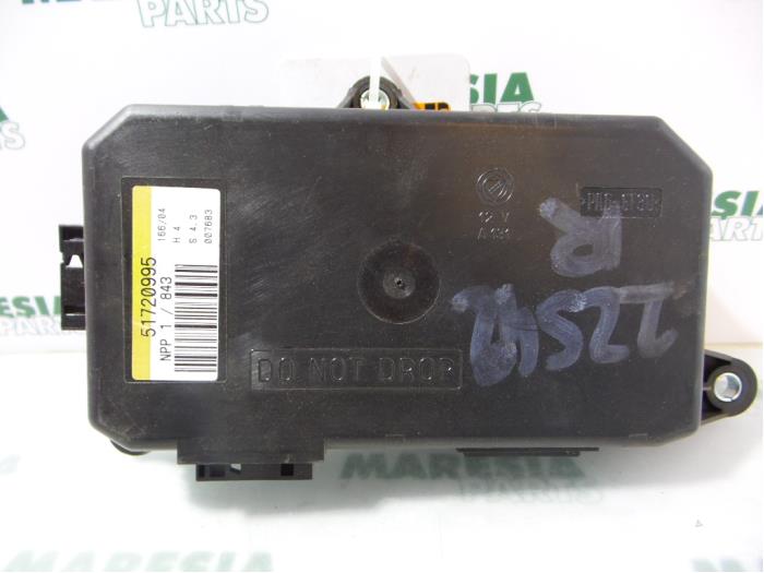 Gebruikte Computer Diversen Lancia Ypsilon (843) 1.3 JTD 16V Multijet Prijs € 60,00 Margeregeling aangeboden door Maresia Parts