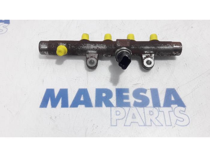Gebruikte Verstuiver brug Renault Grand Scénic III (JZ) 1.5 dCi 110 Prijs € 131,25 Margeregeling aangeboden door Maresia Parts