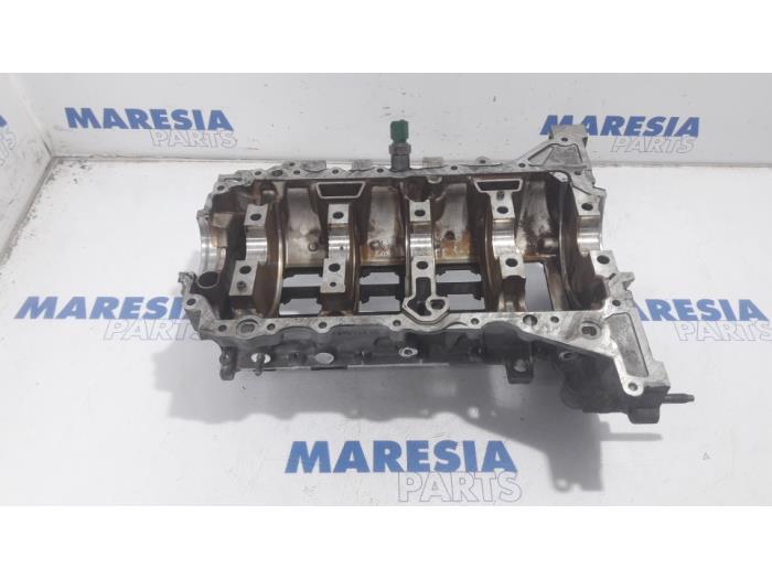 Gebruikte Carterpan Peugeot 5008 I (0A/0E) 1.6 VTI 16V Prijs € 75,00 Margeregeling aangeboden door Maresia Parts