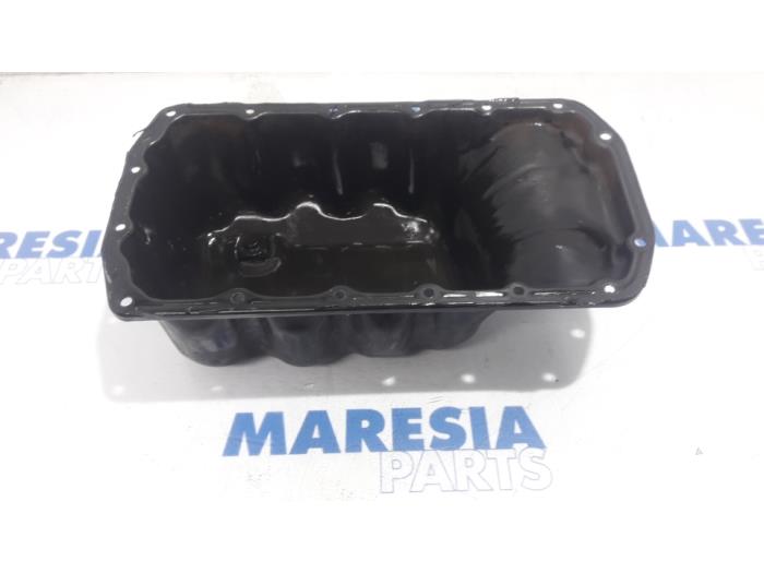 Gebruikte Carterpan Peugeot 5008 I (0A/0E) 1.6 VTI 16V Prijs € 24,99 Margeregeling aangeboden door Maresia Parts