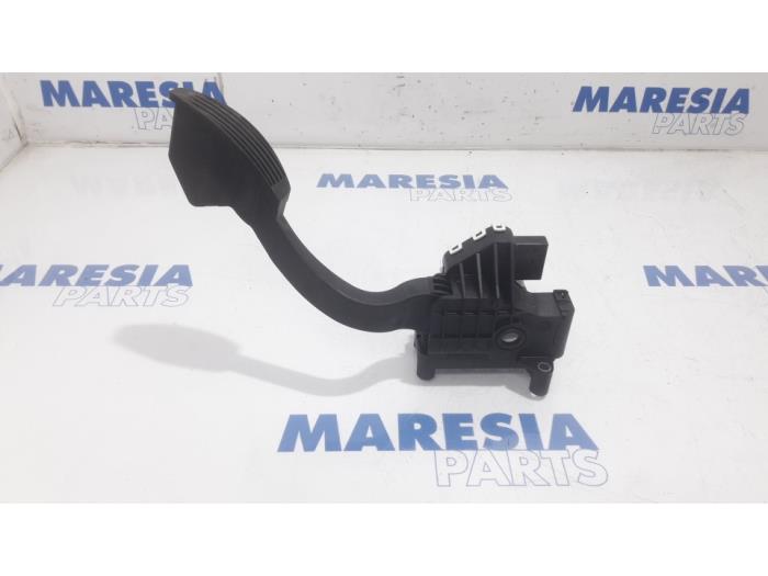 Gebruikte Gaspedaalpositie Sensor Fiat Panda (312) 0.9 TwinAir 65 Prijs € 35,00 Margeregeling aangeboden door Maresia Parts