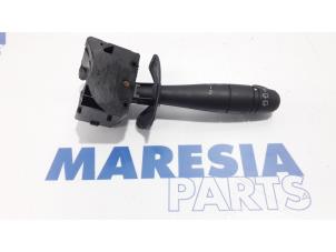 Gebruikte Combischakelaar Stuurkolom Dacia Duster (HS) 1.6 16V Prijs € 50,00 Margeregeling aangeboden door Maresia Parts