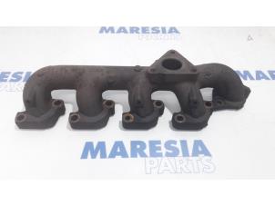 Gebruikte Uitlaatspruitstuk Peugeot Boxer (U9) 2.2 HDi 120 Euro 4 Prijs € 127,05 Inclusief btw aangeboden door Maresia Parts