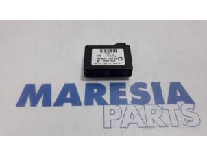 Gebruikte Sensor regen Citroen DS3 (SA) 1.2 12V PureTech 82 Prijs € 25,00 Margeregeling aangeboden door Maresia Parts