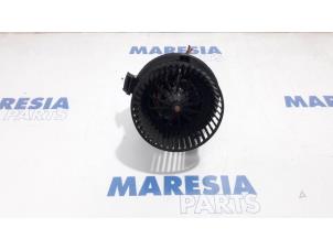 Gebruikte Kachel Ventilatiemotor Citroen DS3 (SA) 1.2 12V PureTech 82 Prijs € 25,00 Margeregeling aangeboden door Maresia Parts