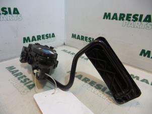 Gebruikte Gaspedaalpositie Sensor Renault Espace (JK) 2.0 16V Turbo Prijs € 40,00 Margeregeling aangeboden door Maresia Parts
