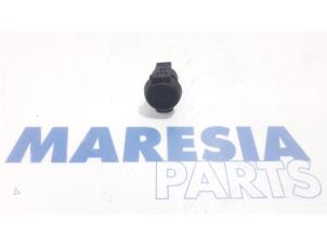 Gebruikte AUX/USB aansluiting Citroen C3 Picasso (SH) 1.4 16V VTI 95 Prijs € 15,00 Margeregeling aangeboden door Maresia Parts