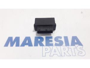 Gebruikte Voorgloei Relais Citroen C3 Picasso (SH) 1.4 16V VTI 95 Prijs € 25,00 Margeregeling aangeboden door Maresia Parts