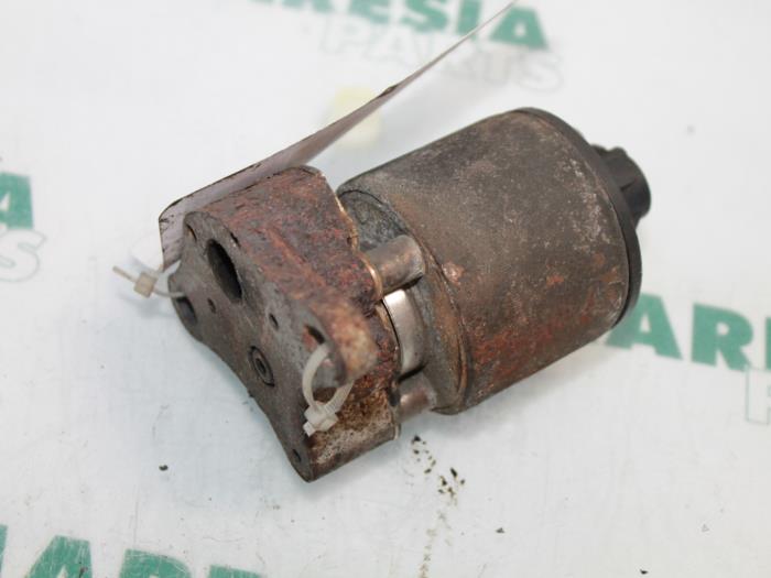 EGR Klep van een Lancia Dedra SW 1.6 LE MPi 1996