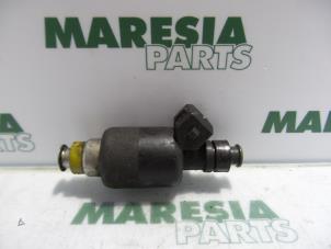 Gebruikte Injector (benzine injectie) Lancia Dedra SW 1.6 LE MPi Prijs € 35,00 Margeregeling aangeboden door Maresia Parts