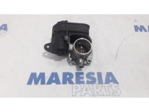 Gebruikte Gasklephuis Peugeot 208 I (CA/CC/CK/CL) 1.2 Vti 12V PureTech 82 Prijs € 30,00 Margeregeling aangeboden door Maresia Parts