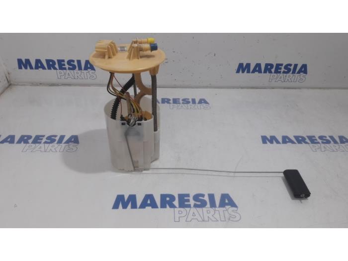 Gebruikte Tank element Pomp Renault Master III (MA/MB/MC/MD/MH/MF/MG/MH) 2.3 dCi 16V RWD Prijs € 108,90 Inclusief btw aangeboden door Maresia Parts